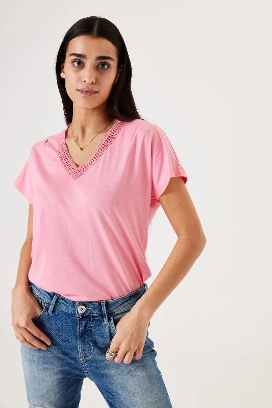 Garcia Plain V-Neck Tee - Pink